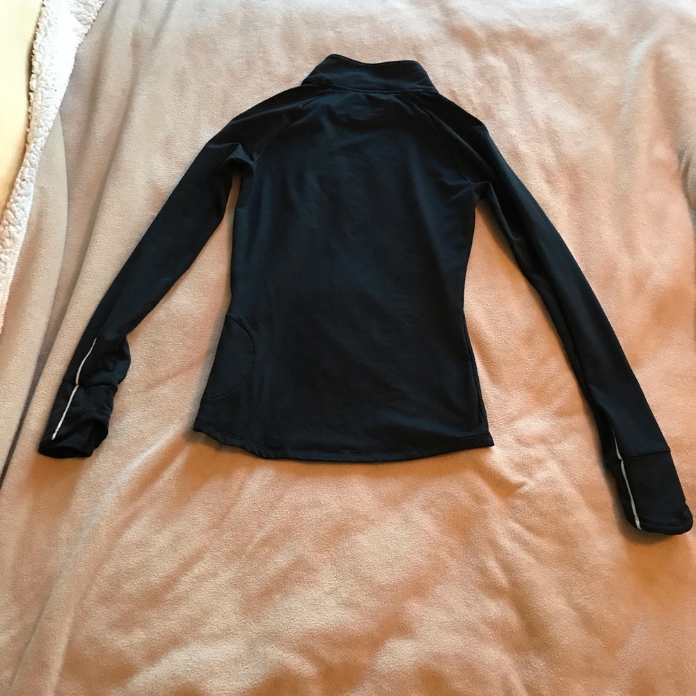 Under armor pullover - Picture 3 of 7